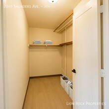 2040 W Saunders Ave in St. Paul, MN - Building Photo - Building Photo