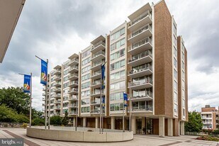 1425 4th St SW in Washington, DC - Building Photo