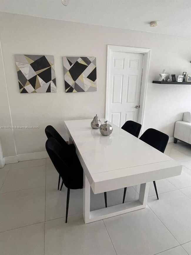 property at 2600 Collins Ave