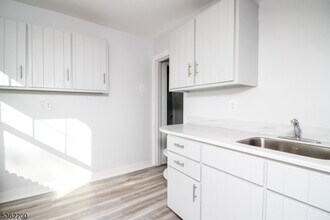 33 Bassett Ave in Mine Hill, NJ - Building Photo - Building Photo