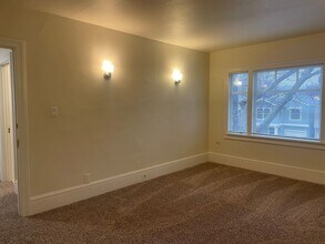817 27th St in Sacramento, CA - Foto de edificio - Building Photo
