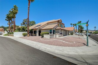 2733 Brookstone Ct in Las Vegas, NV - Building Photo - Building Photo