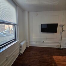 1324 Locust St, Unit 412 in Philadelphia, PA - Building Photo - Building Photo