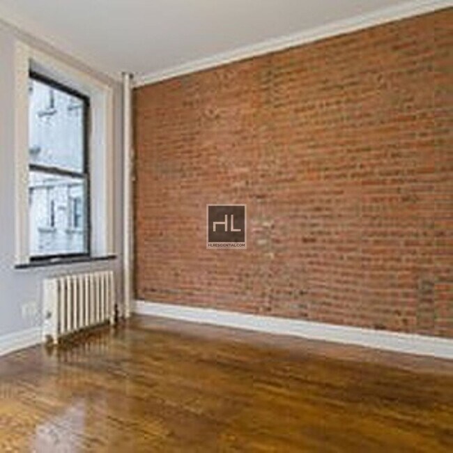 Clinton Street in New York, NY - Building Photo - Building Photo