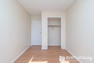 Oakdale Apartments in Prince Albert, SK - Building Photo - Building Photo