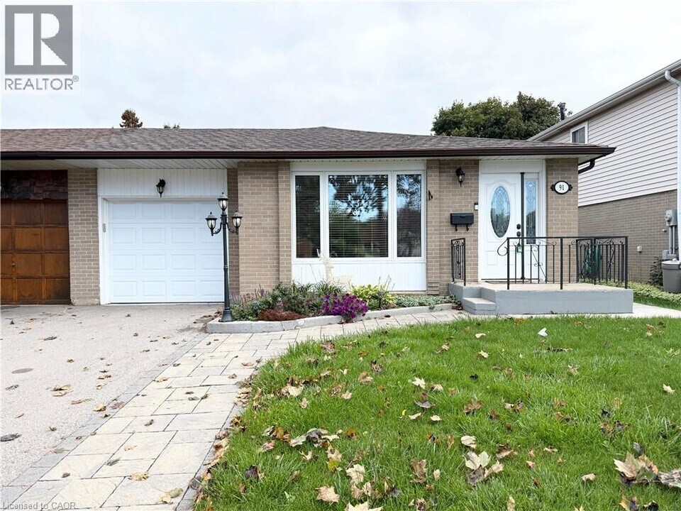 91 Garside Crescent in Brampton, ON - Building Photo