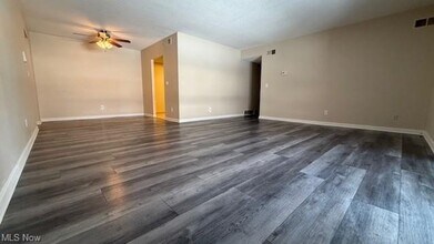 1263 Lost Nation Rd in Willoughby, OH - Building Photo - Building Photo