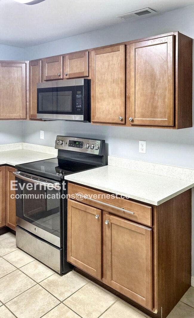 1212 Rosedale Ave in Durham, NC - Foto de edificio - Building Photo