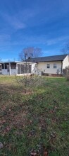 813 Trollingwood Hawfields Rd in Mebane, NC - Building Photo - Building Photo