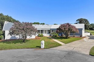1151 Ceylon Ct in Gulf Breeze, FL - Building Photo