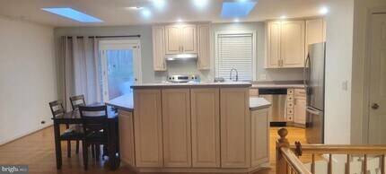 2133 Hallmark Dr in Gambrills, MD - Building Photo - Building Photo