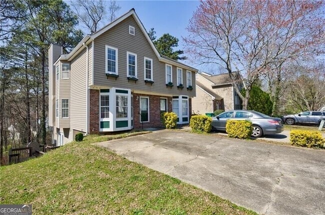 property at 5182 Laurel Bridge Ct SE