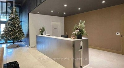 8868 Yonge St in Richmond Hill, ON - Building Photo - Building Photo