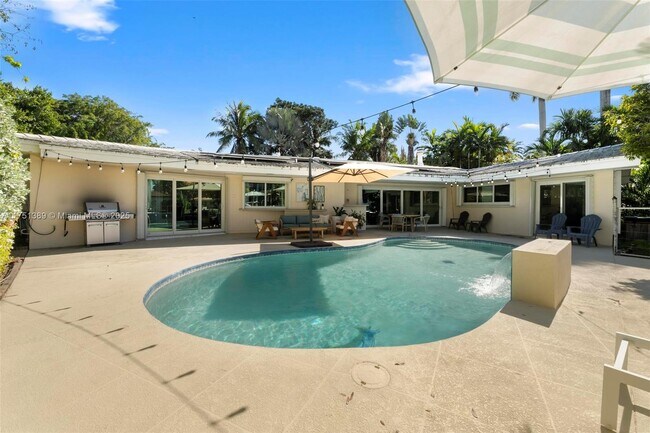 13060 Lerida St in Coral Gables, FL - Foto de edificio - Building Photo