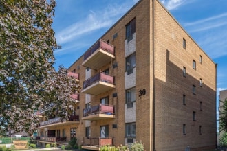 30 2nd St in Hackensack, NJ - Foto de edificio - Building Photo