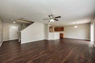 19412 Timberbluff Dr in Land O Lakes, FL - Building Photo - Building Photo