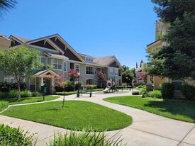 9621 Coney Island Cir in Elk Grove, CA - Building Photo