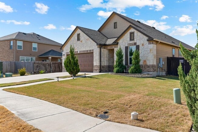 12505 Franklin D Roosevelt St in Manor, TX - Building Photo - Building Photo