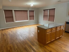 104 Luttgen Pl, Unit 4 in Linden, NJ - Foto de edificio - Building Photo