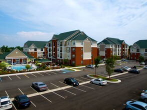 1 Bellacasa Way in Hampton, VA - Building Photo - Building Photo