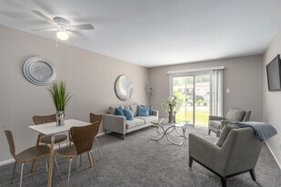 The Crossings at Glassboro in Glassboro, NJ - Building Photo