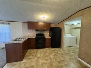 330 Gaither Rd in Millers Creek, NC - Building Photo - Building Photo