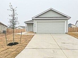 219 Sosie St in Marion, TX - Building Photo