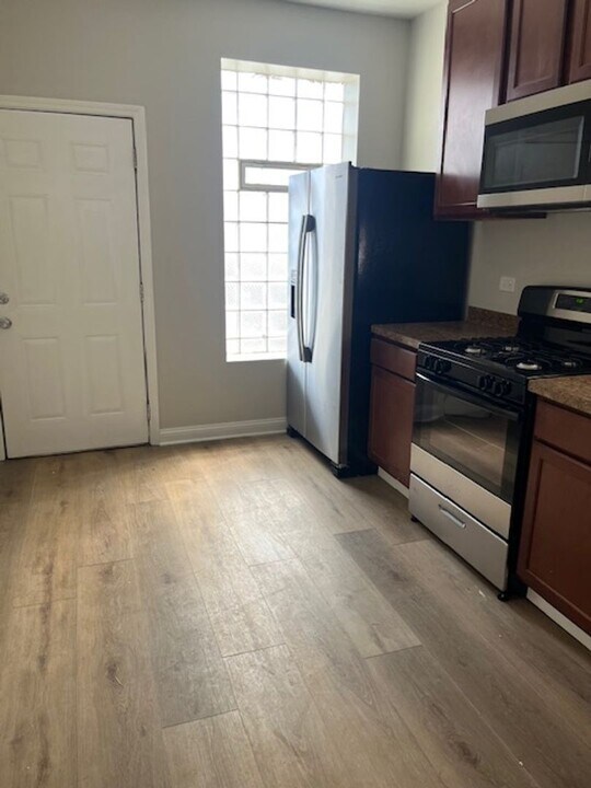 837 N Monticello Ave in Chicago, IL - Building Photo