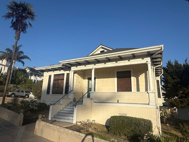 92 N Fir St in Ventura, CA - Building Photo - Building Photo