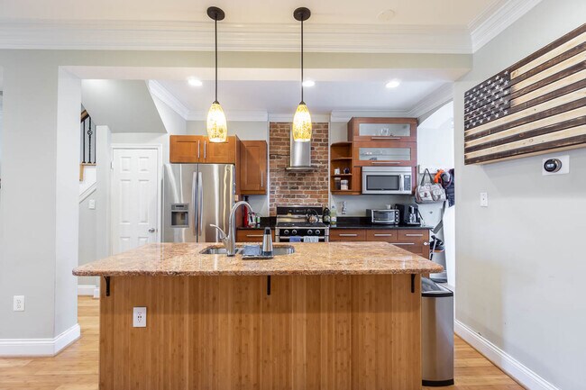 503 Columbia Rd NW, Unit 503 in Washington, DC - Foto de edificio - Building Photo