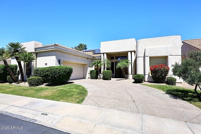 8334 E Jenan Dr in Scottsdale, AZ - Building Photo - Building Photo