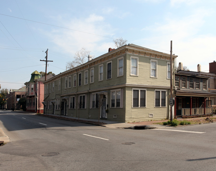 1112 Drayton St in Savannah, GA - Building Photo