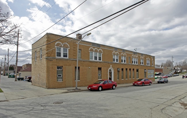 8601 W Greenfield Ave