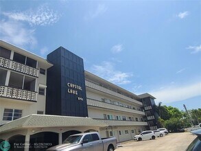941 Crystal Lake Dr in Pompano Beach, FL - Building Photo - Building Photo