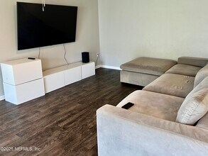3616 Alta Lakes Blvd in Jacksonville, FL - Building Photo - Building Photo