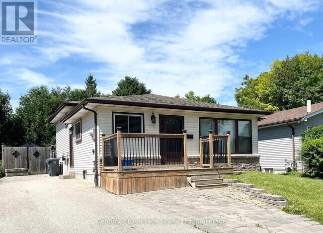 375 W Acres Dr in Guelph, ON - Building Photo - Building Photo