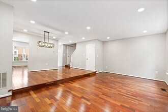 6187 Green Hollow Ct in West Springfield, VA - Building Photo - Building Photo