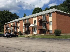 Floral Gardens Apartments in Dover, NH - Building Photo