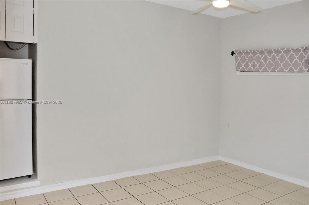 1000 SW 140th Ave in Miami, FL - Building Photo