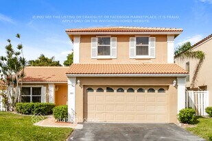 889 NW 97th Ave in Plantation, FL - Building Photo