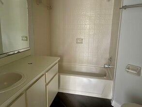 3564 Southpointe Dr, Unit U2 in Orlando, FL - Building Photo - Building Photo