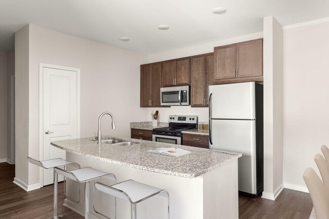 Colony at Centerpointe in Midlothian, VA - Building Photo - Building Photo