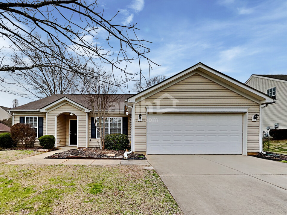 106 Edgington St in Mooresville, NC - Building Photo