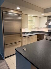 1200 Queen Emma St, Unit Capitol Place in Honolulu, HI - Building Photo - Building Photo
