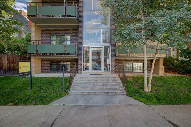 1362 Clayton St. Apartments