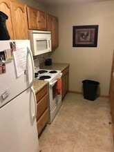 101 E Rose St, Unit 2 in Elk Point, SD - Building Photo - Building Photo