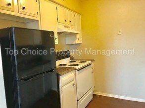 2404 N Reeves Ave-Unit -7 in Oklahoma City, OK - Building Photo - Building Photo