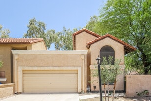 2033 N Sunset Dr in Chandler, AZ - Building Photo