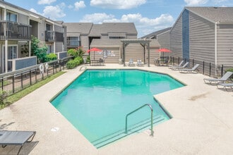 Stoneridge @ 36th Apartments in Tulsa, OK - Building Photo - Building Photo