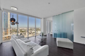 1040 Biscayne Blvd, Unit 2507 in Miami, FL - Building Photo - Building Photo